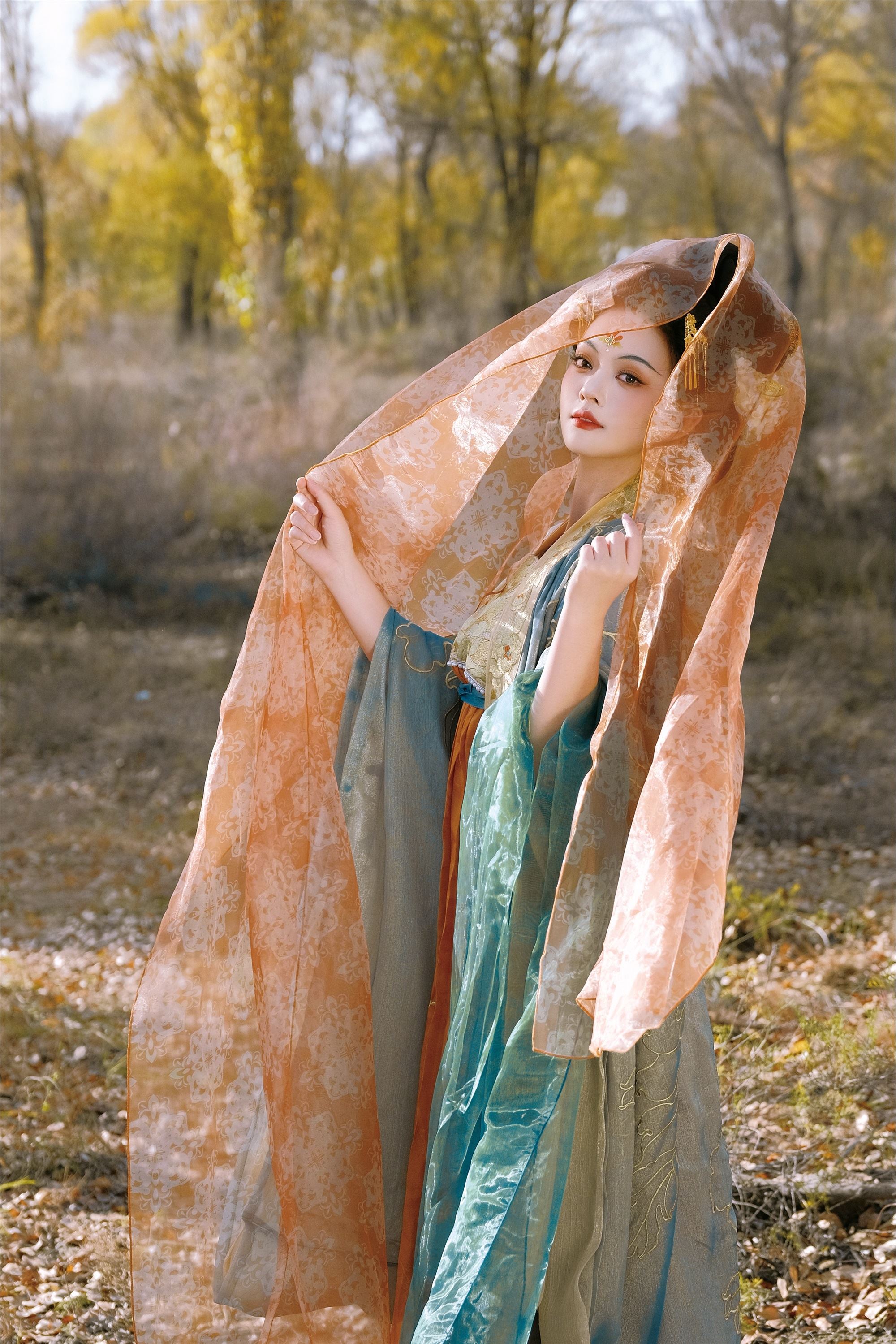 YITUYU艺图语 2025.01.22 金牡丹 秋秋